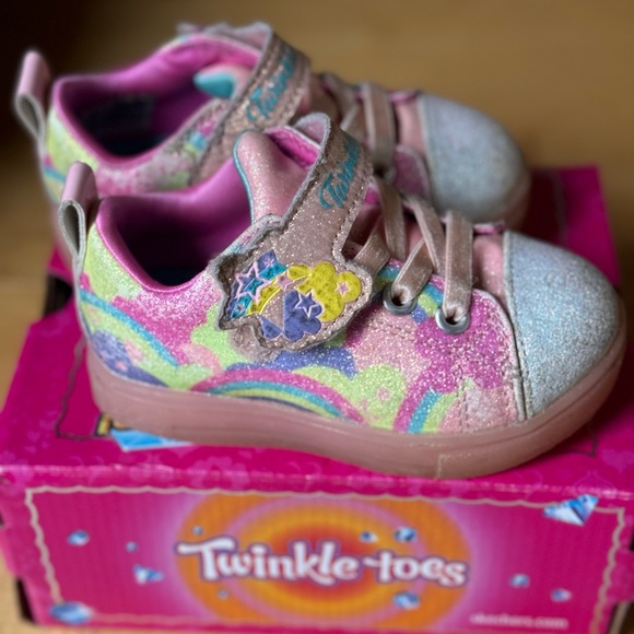 Sketchers twinkle toes shoes (toddler) - Picture 4 of 6